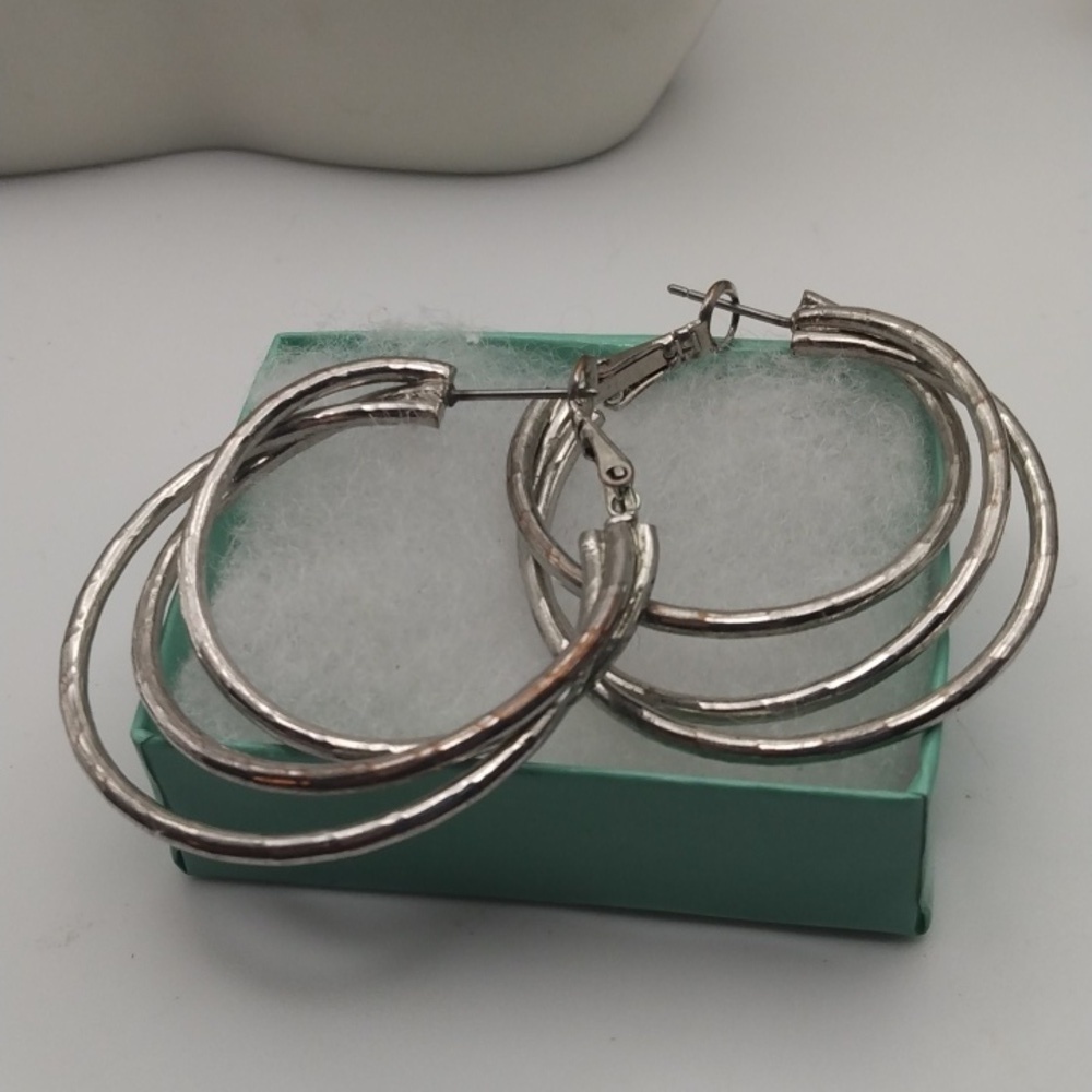 Antique distressed multi hoop earrings E157